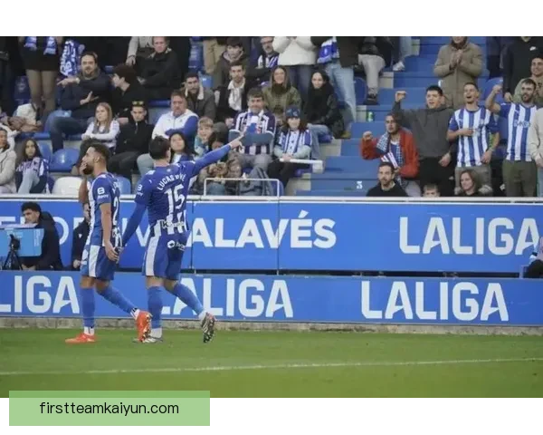 西甲蒙特惠奇球场近期状态回暖，吸引观众持续关注球队表现